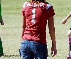 Naughty hunter followed jeans babe