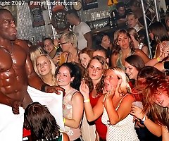 Buff Black Stripper Whips Cowd of Amateur Babes into Horny Frenzy